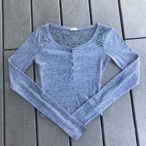 Long sleeve crop top